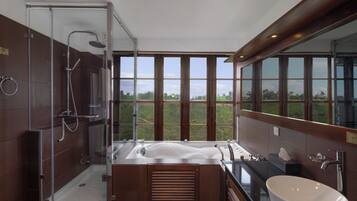 Flowerdew Suite | Bathroom | Rainfall showerhead, free toiletries, hair dryer, slippers