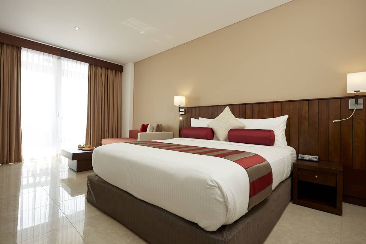 Minibar, in-room safe, individually furnished, desk