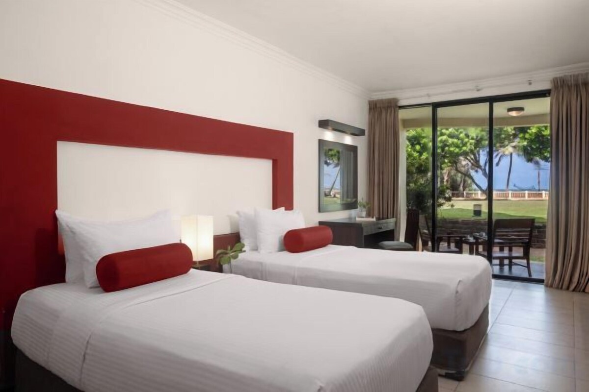 Cabana Room With King Bed