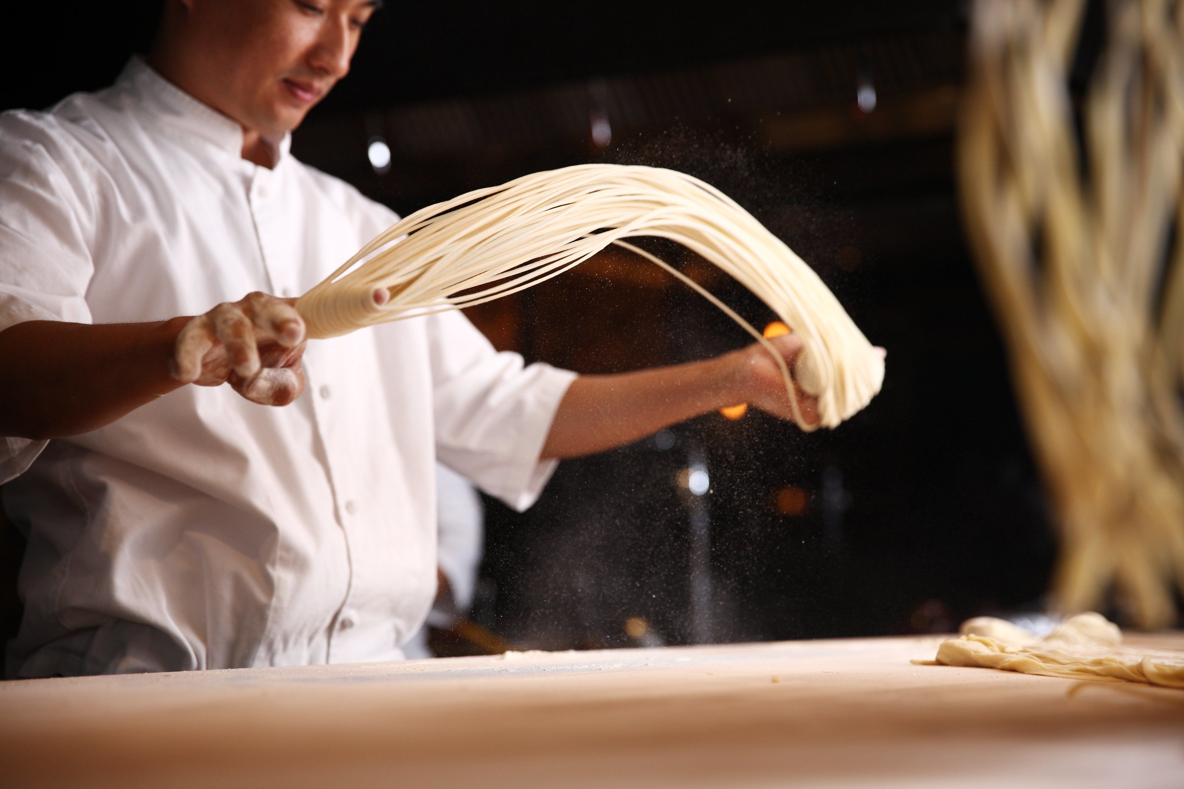 6 restaurants, breakfast, lunch, dinner served; international cuisine