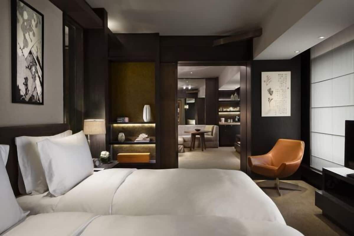 1 sovrum, sängtillbehör av högsta kvalitet och minibar