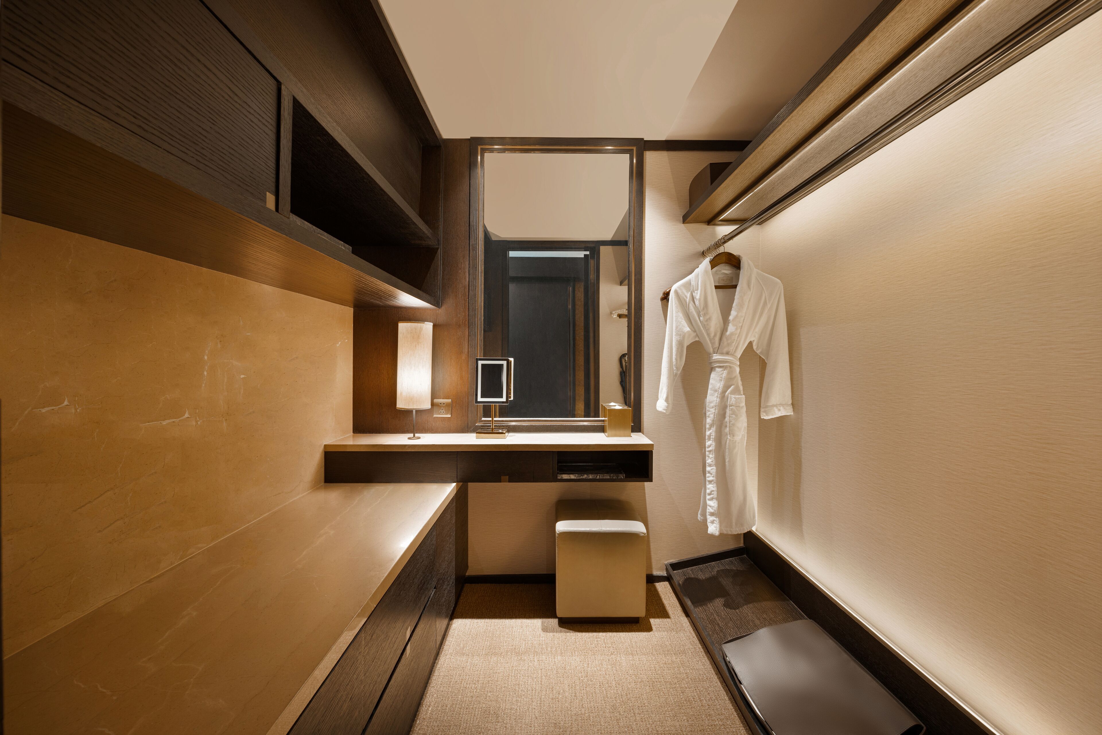 1 bedroom, premium bedding, minibar, in-room safe