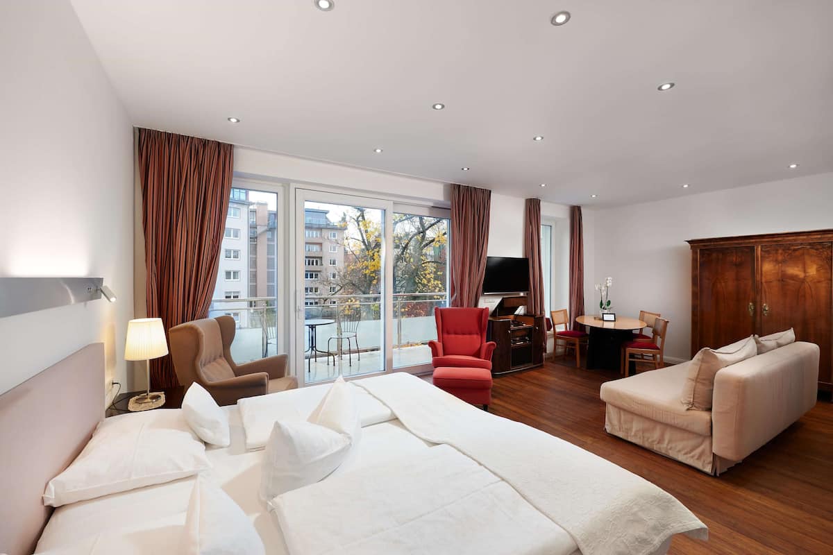 deluxe studio | 1 bedroom, hypo-allergenic bedding, individually decorated