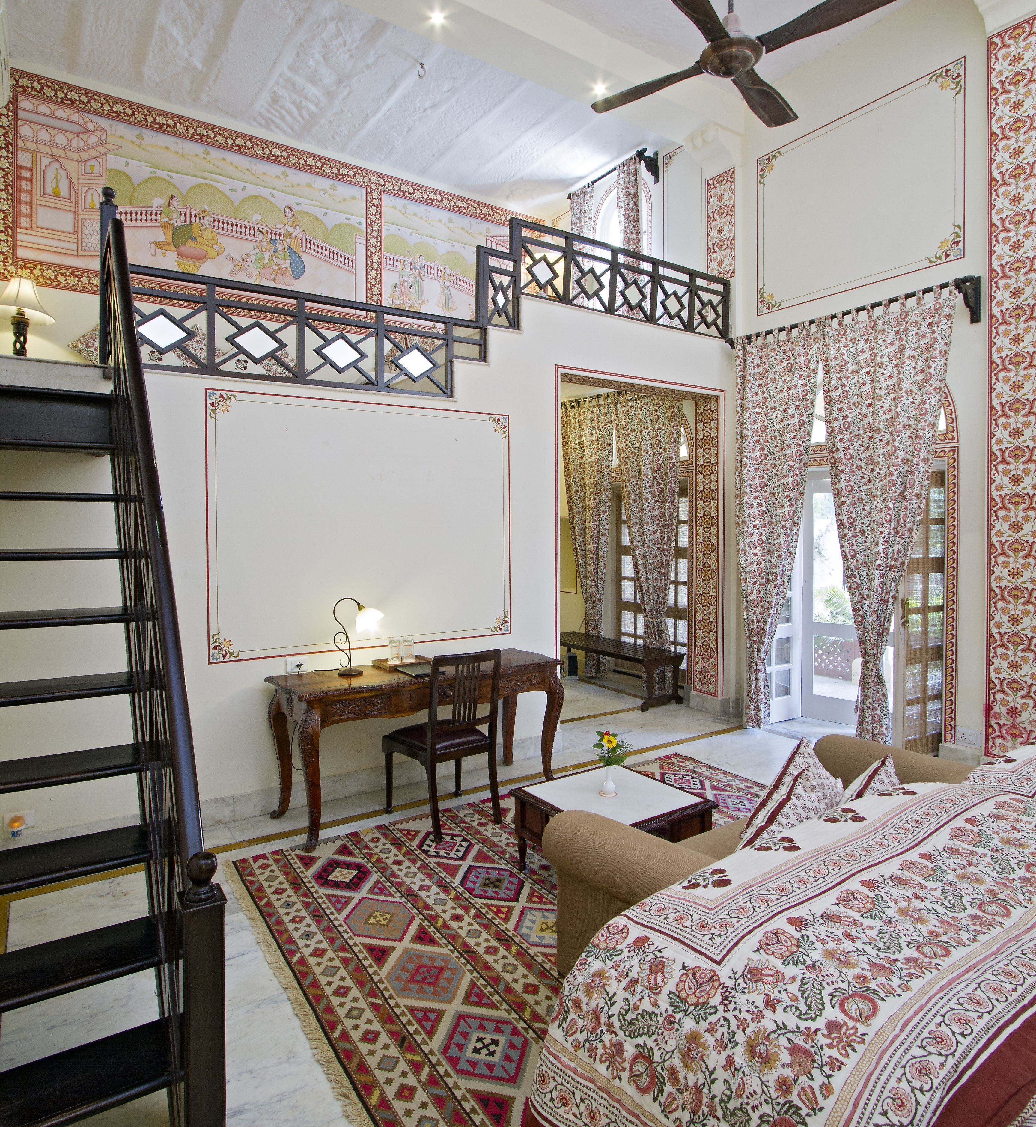 heritage suite room | premium bedding, individually decorated, individually furnished, desk