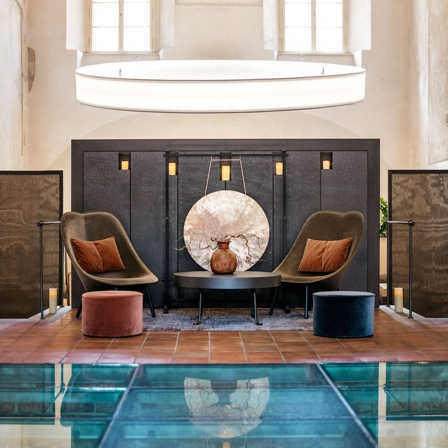 Couples treatment rooms, sauna, body treatments, hydrotherapy