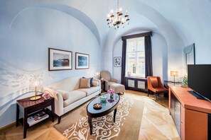 Suite (Moser Crystal) | Ropa de cama de alta calidad y minibar 