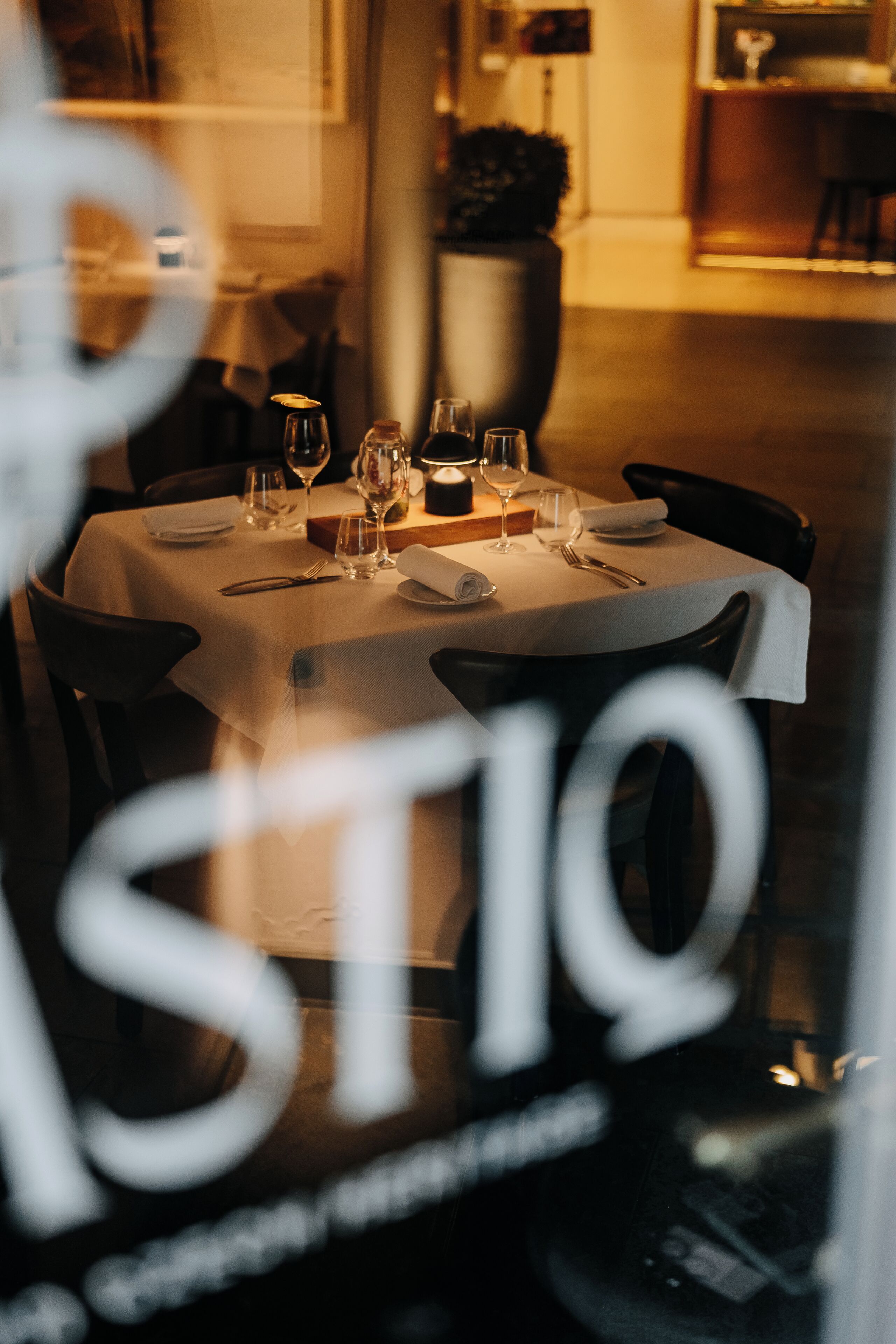 Petit déjeuner, déjeuner, dîner et brunch servis sur place