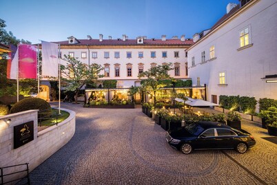 Mandarin Oriental, Prague