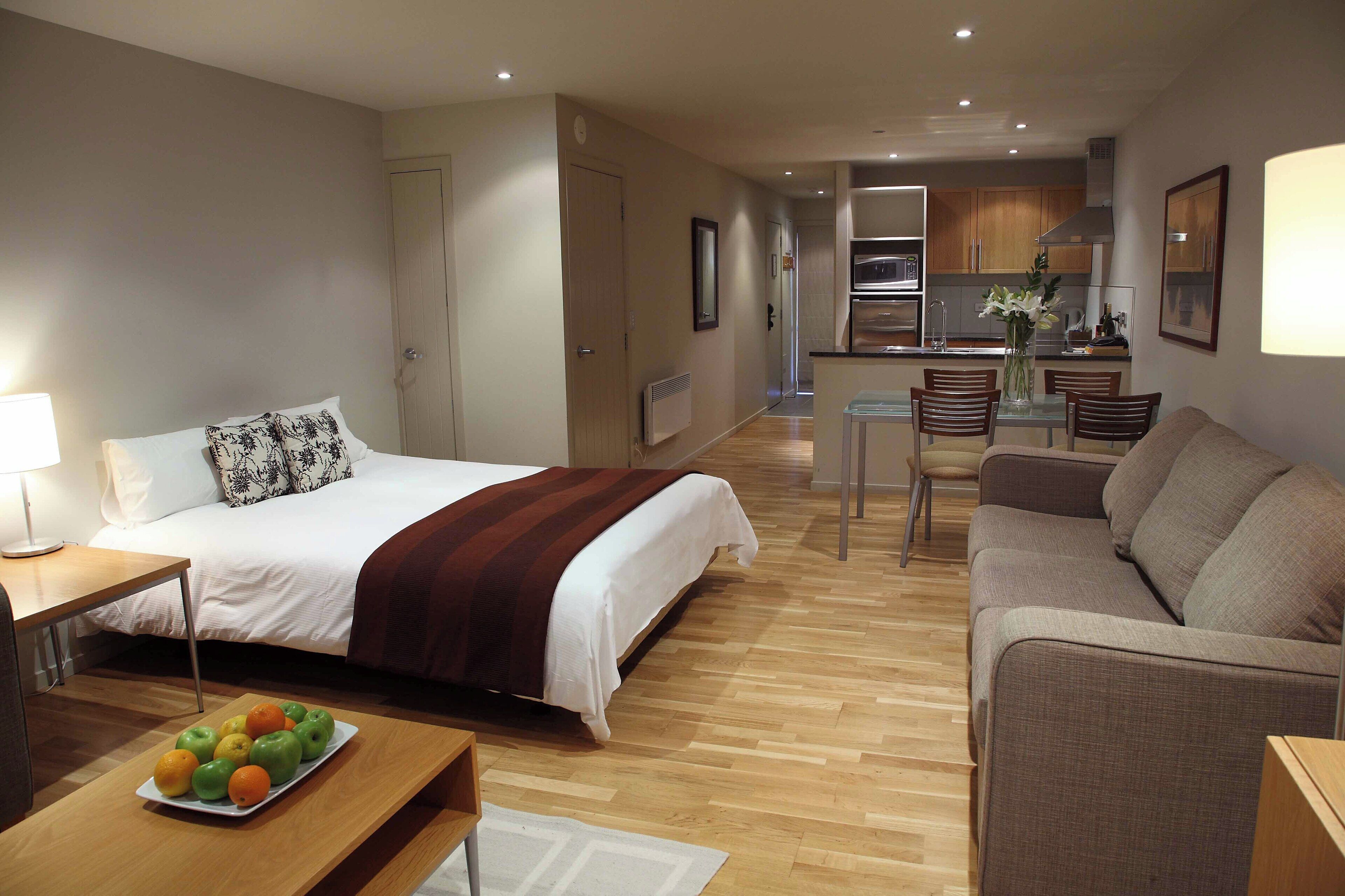 studio apartment | 1 bedroom, desk, iron/ironing board, free wifi