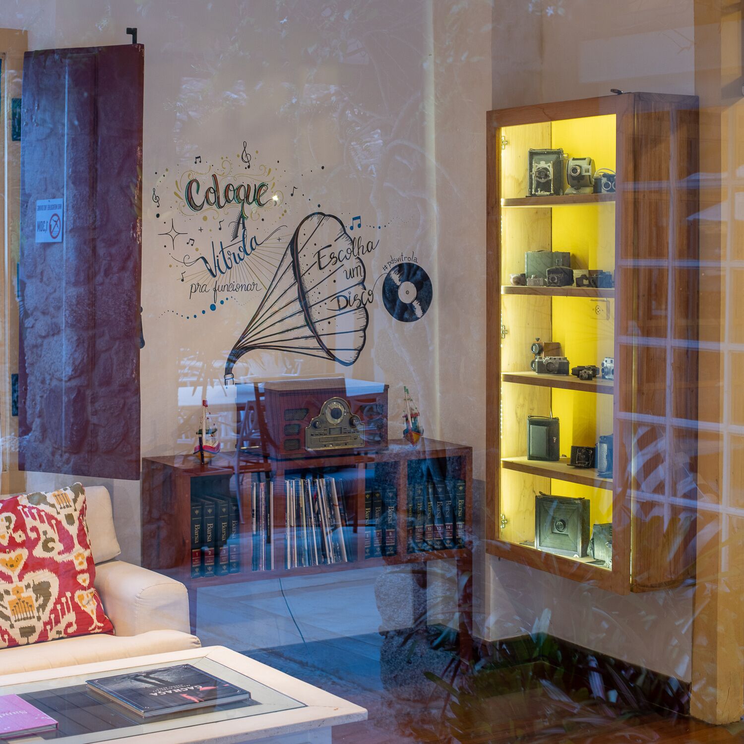 42-inch tv with cable channels