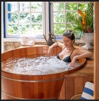 Bañera de hidromasaje interior