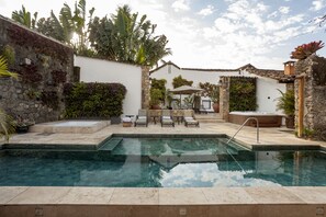 42-inch TV with cable channels