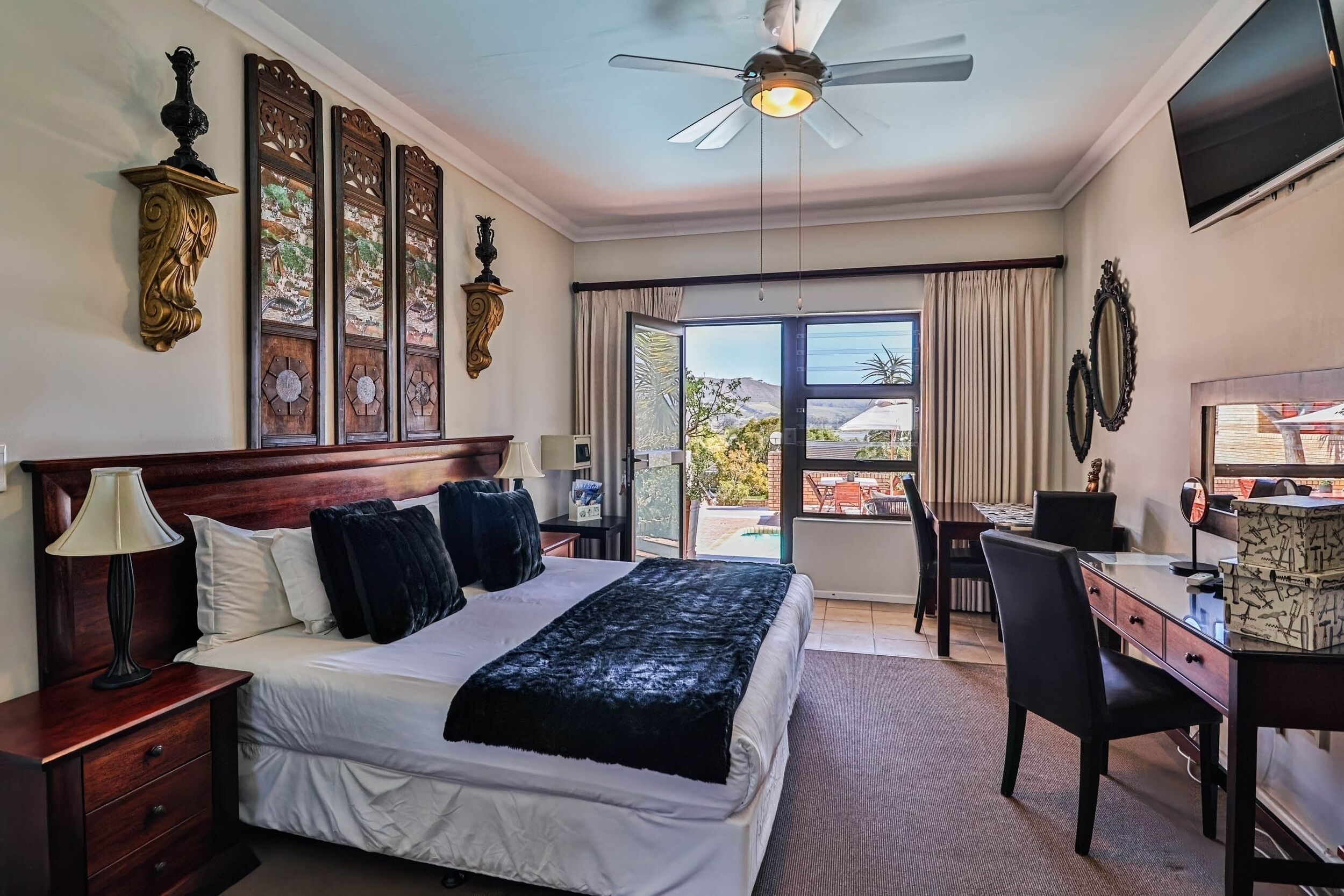 Sunset View | Ropa de cama de alta calidad y minibar 