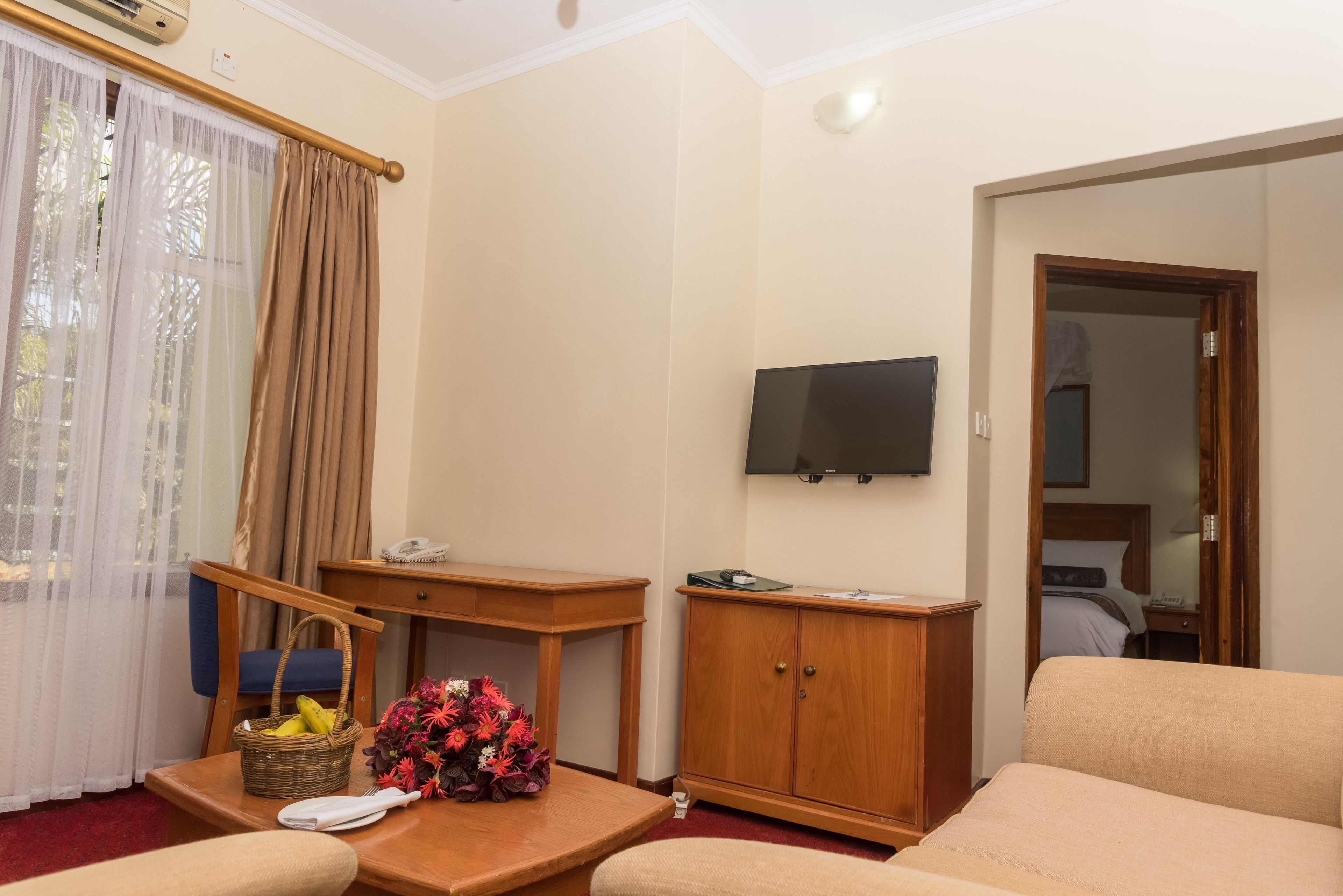Minibar, soundproofing, free WiFi