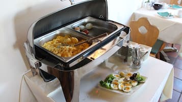 Desayuno buffet todos los días (con cargo)