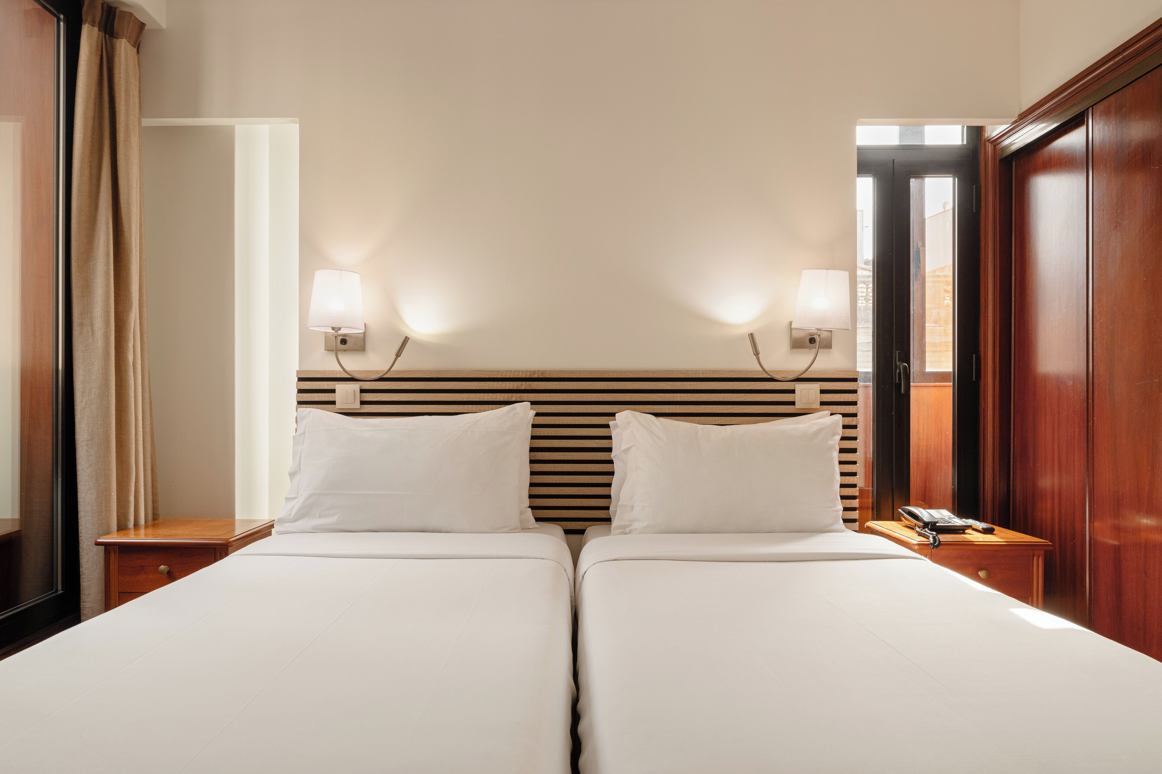 double or twin room | hypo-allergenic bedding, in-room safe, desk, laptop workspace