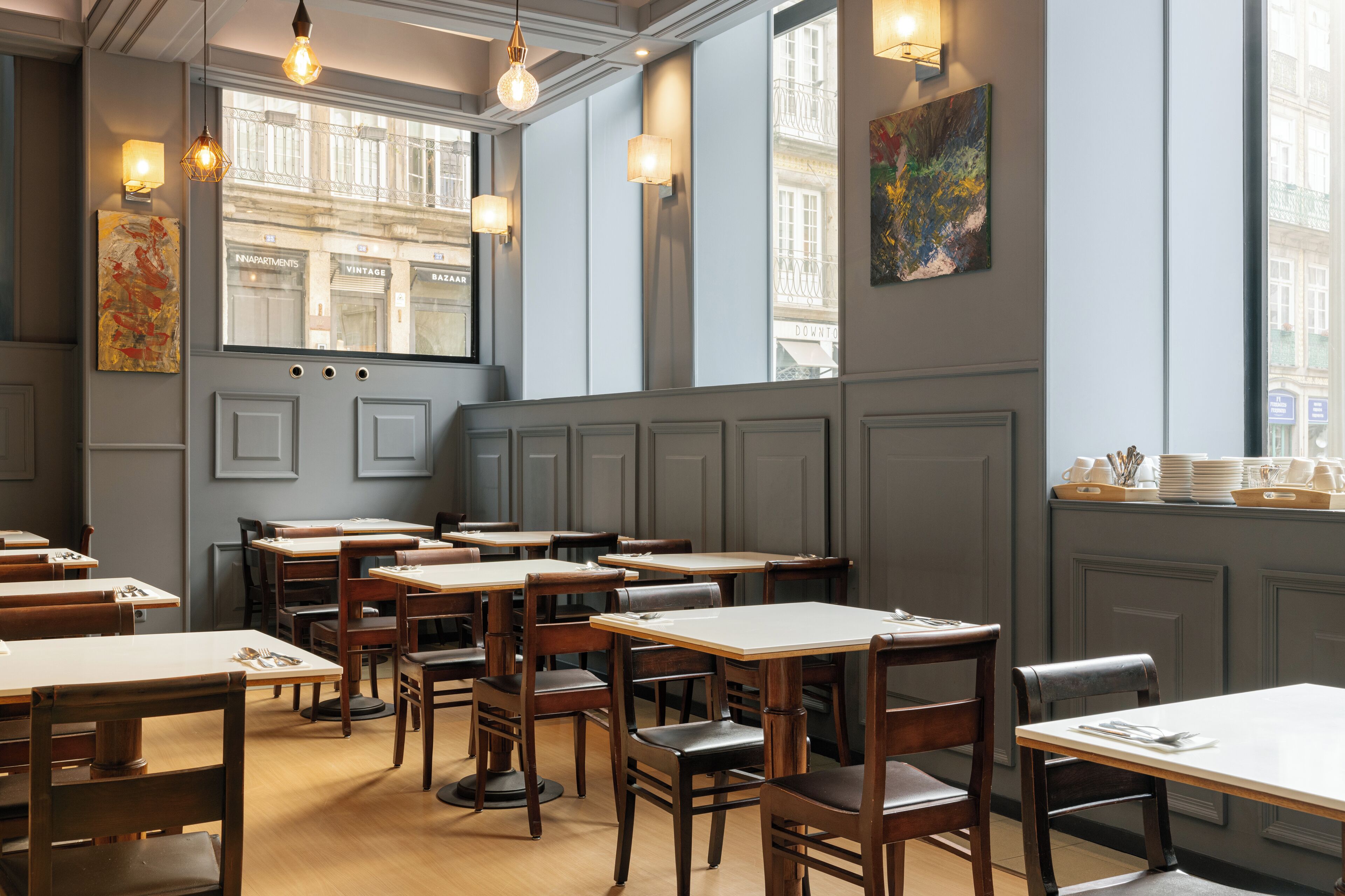 daily buffet breakfast for a fee