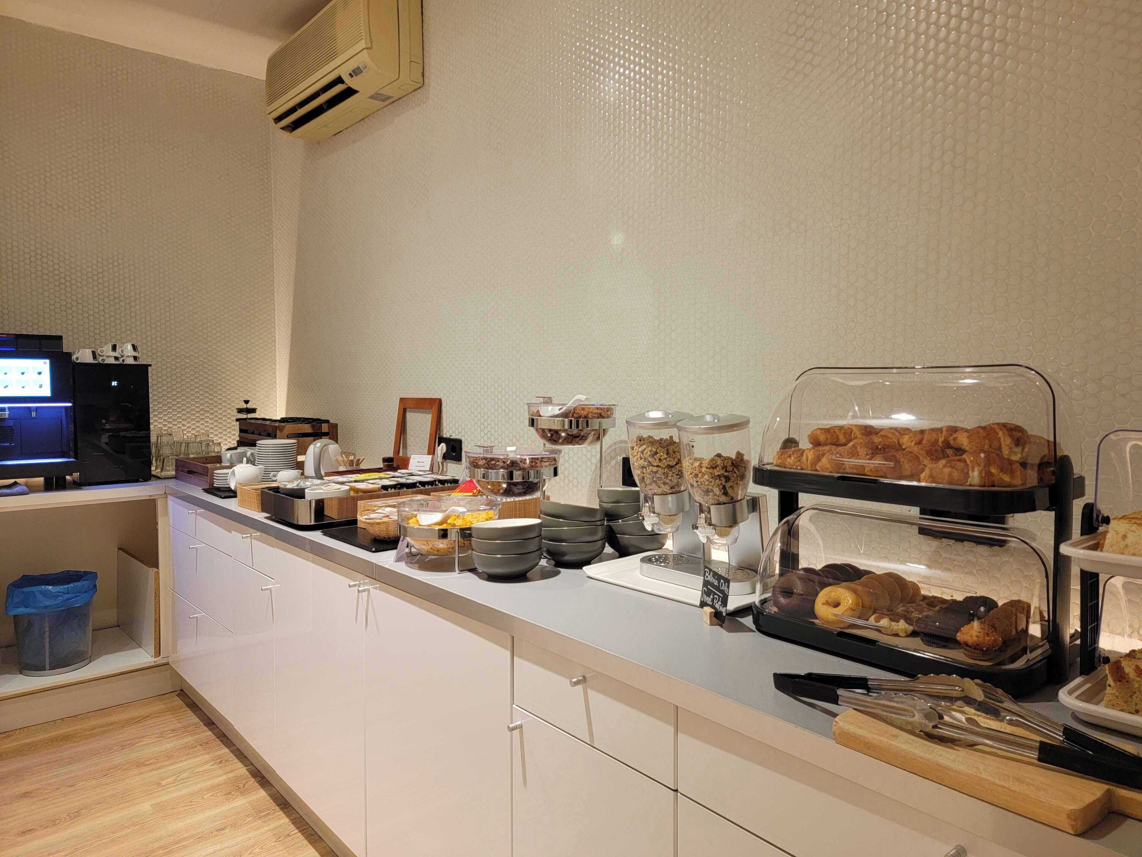 daily continental breakfast (eur 13.65 per person)