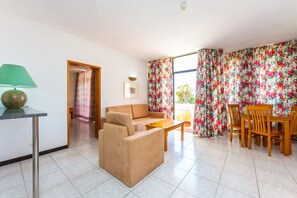 TV - Monica Isabel Beach Club (Albufeira)