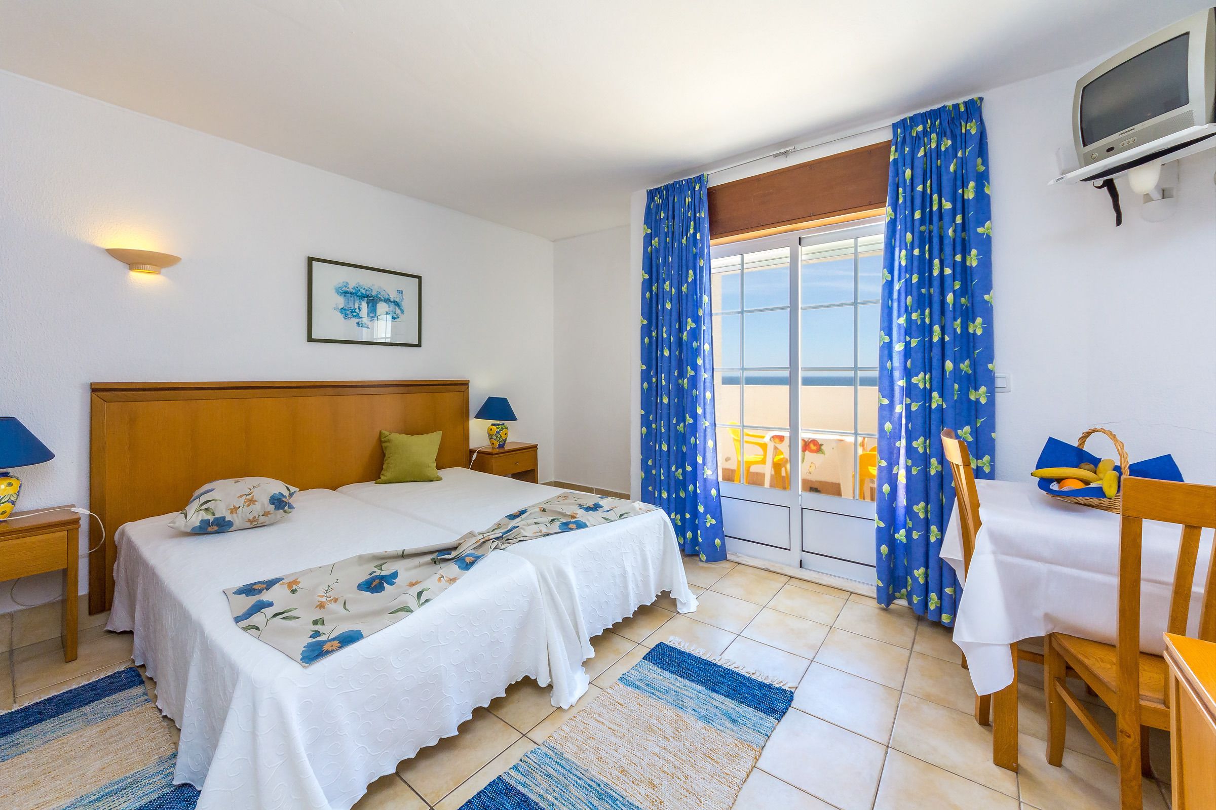 Studio | In-room safe, blackout curtains, soundproofing, iron/ironing board