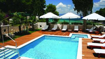 Outdoor pool, pool umbrellas