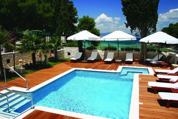 Outdoor pool, pool umbrellas