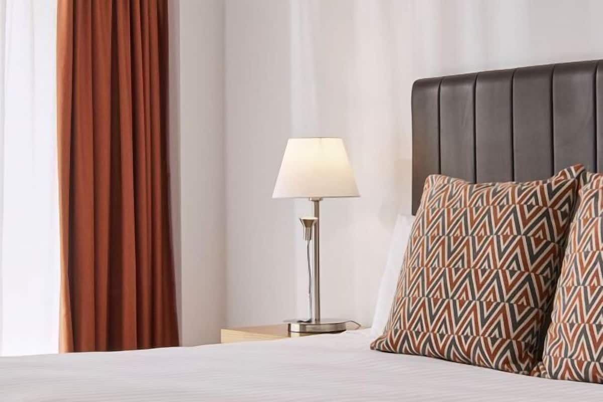 1 bedroom, minibar, in-room safe, desk