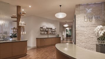 Couples treatment room(s), body treatments, hydrotherapy, aromatherapy