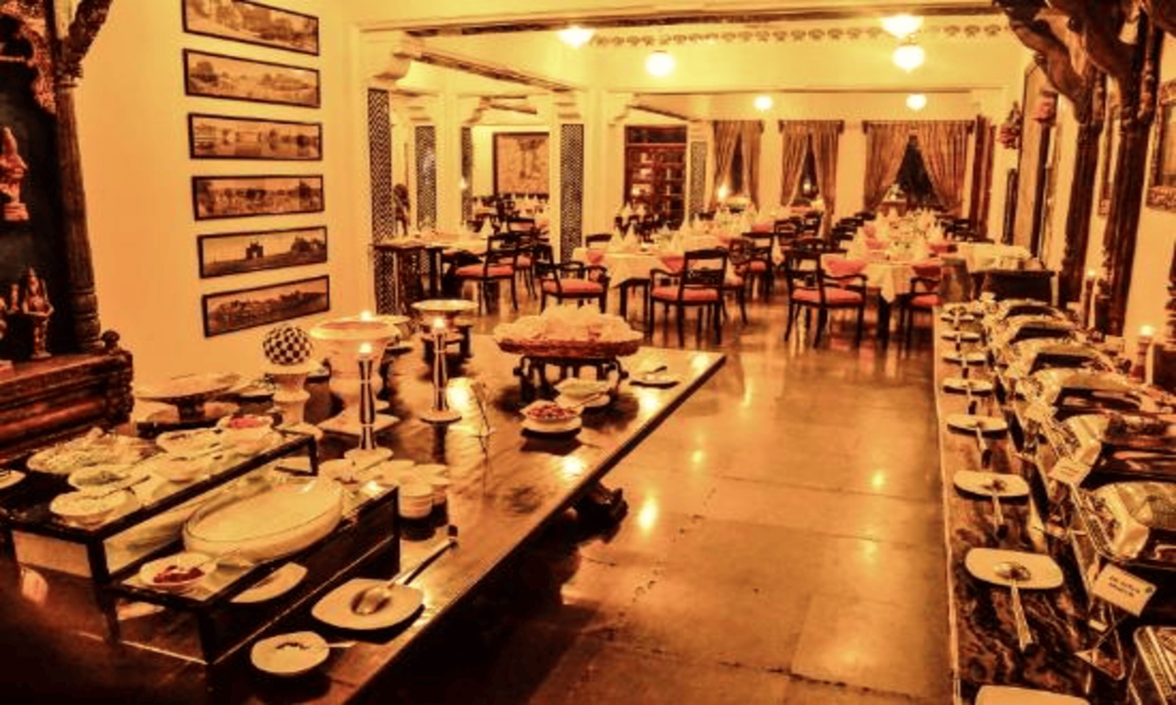 매일 뷔페 아침 식사(1인당 INR 1000)