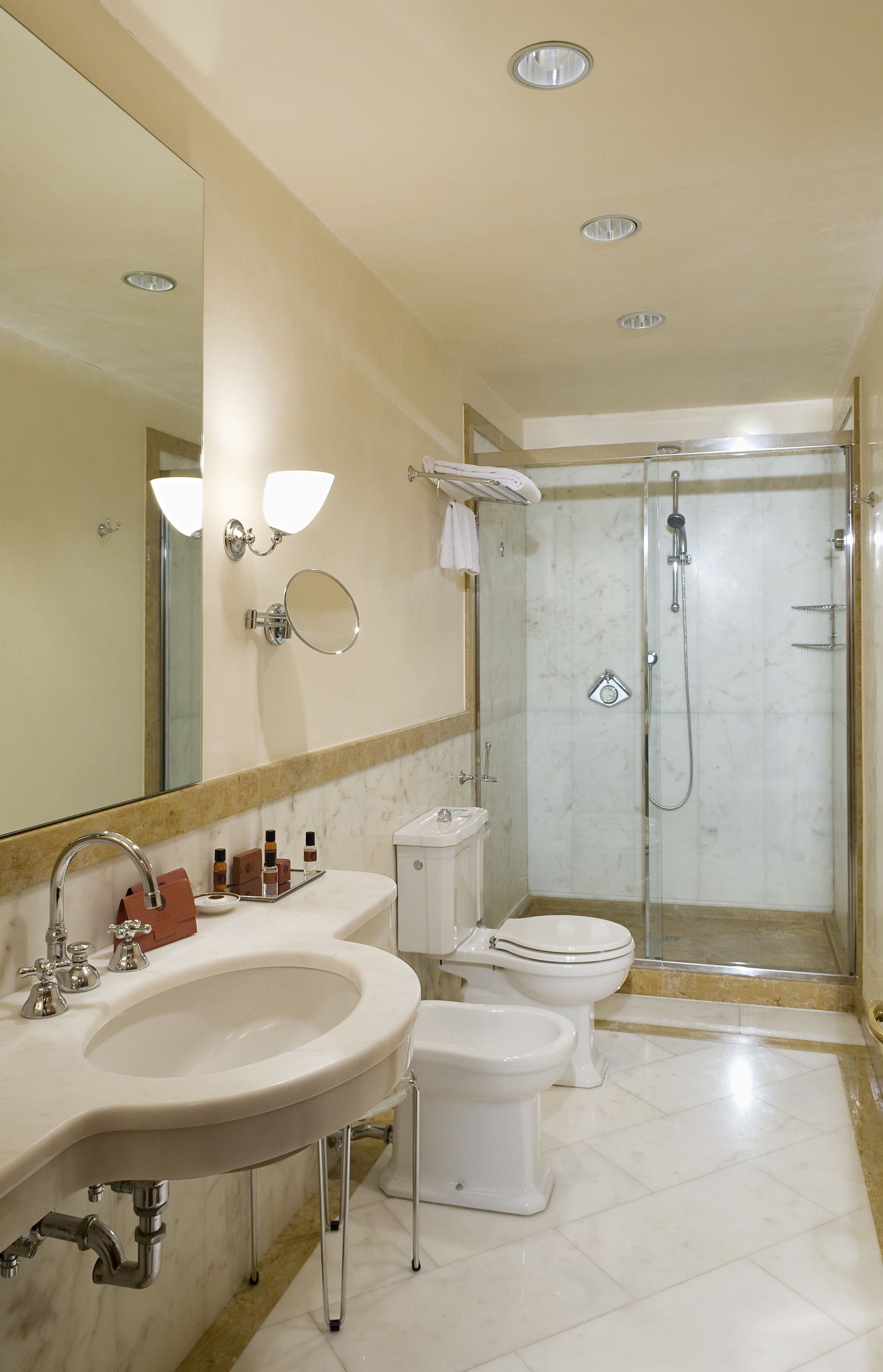 hair dryer, bidet, towels