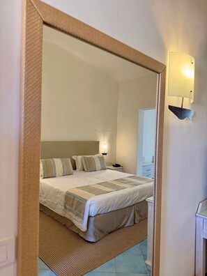 Suite – junior | Minibar, safe på rommet, lydisolert og wi-fi (inkludert)