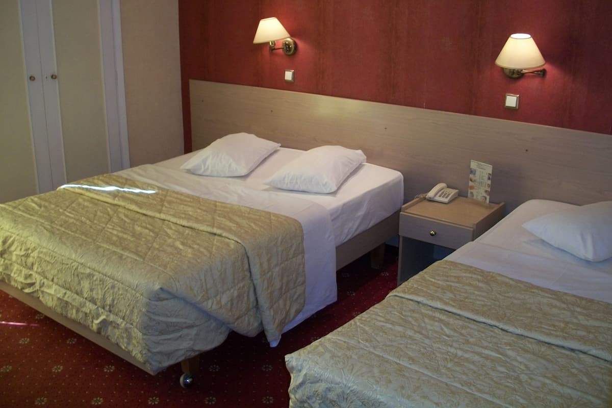 Triple Room | In-room safe, desk, soundproofing, iron/ironing board (on request)