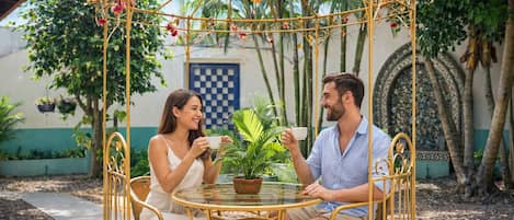 40-inch TV with cable channels