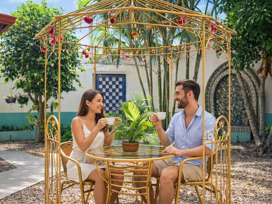 40-inch TV with cable channels