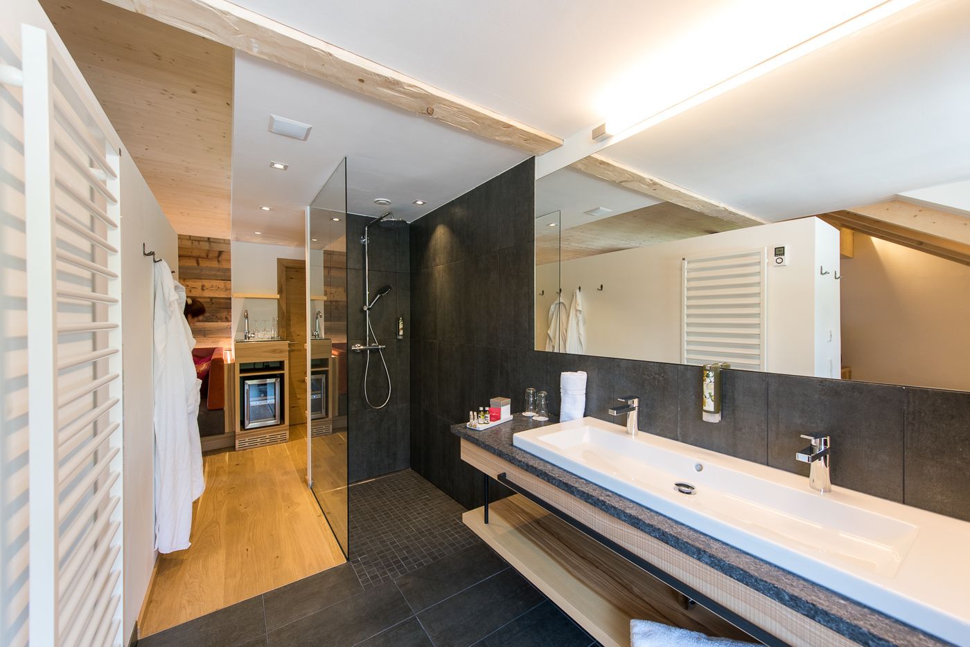 luxury studio suite, sauna | bathroom | eco-friendly toiletries, hair dryer, bathrobes, slippers