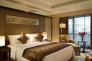 Couette en duvet d'oie, minibar, coffres-forts dans les chambres, bureau