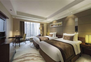 Down comforters, minibar, in-room safe, desk - Wyndham Garden Suzhou (Suzhou)