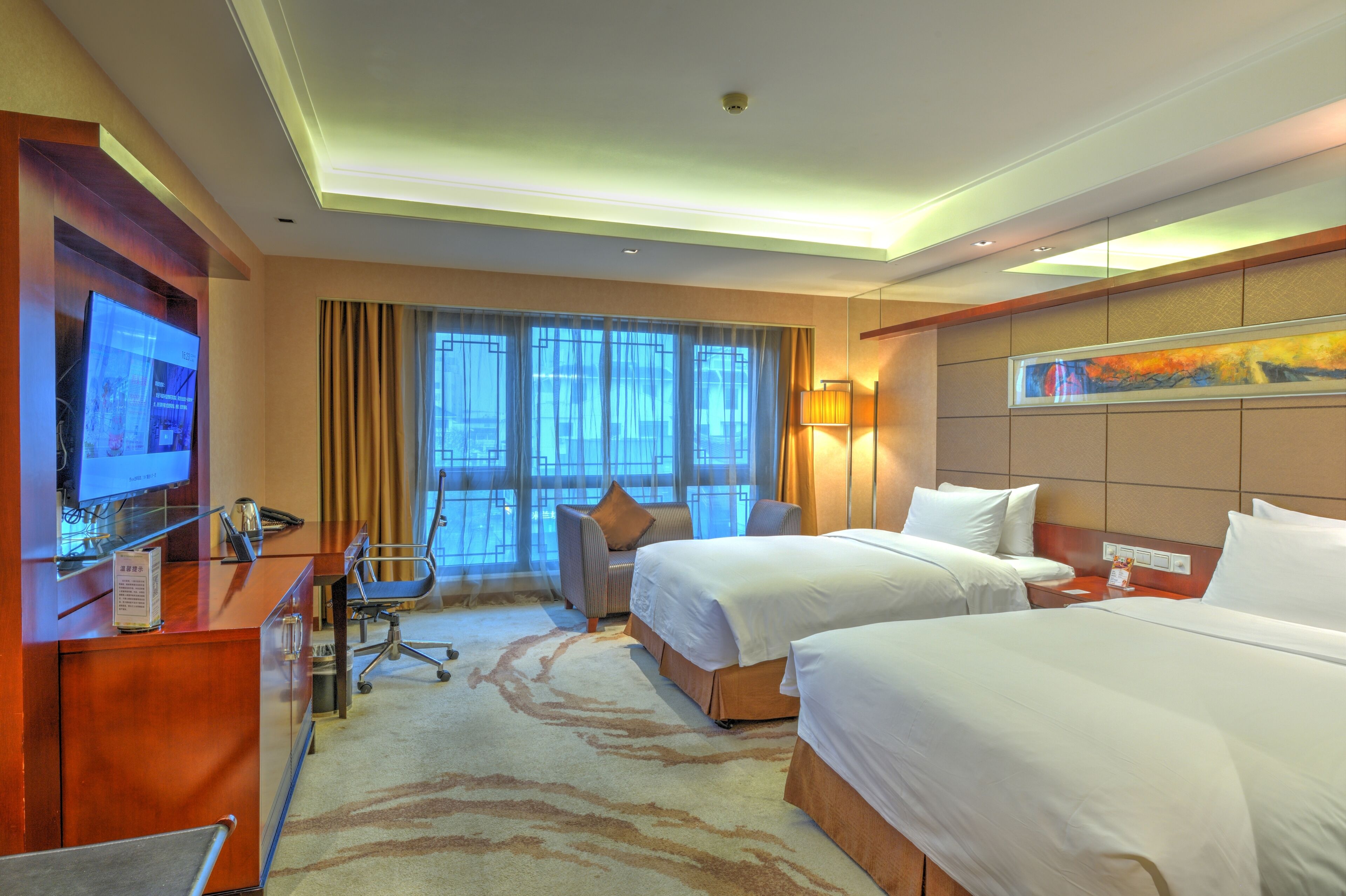 Down comforters, minibar, in-room safe, desk