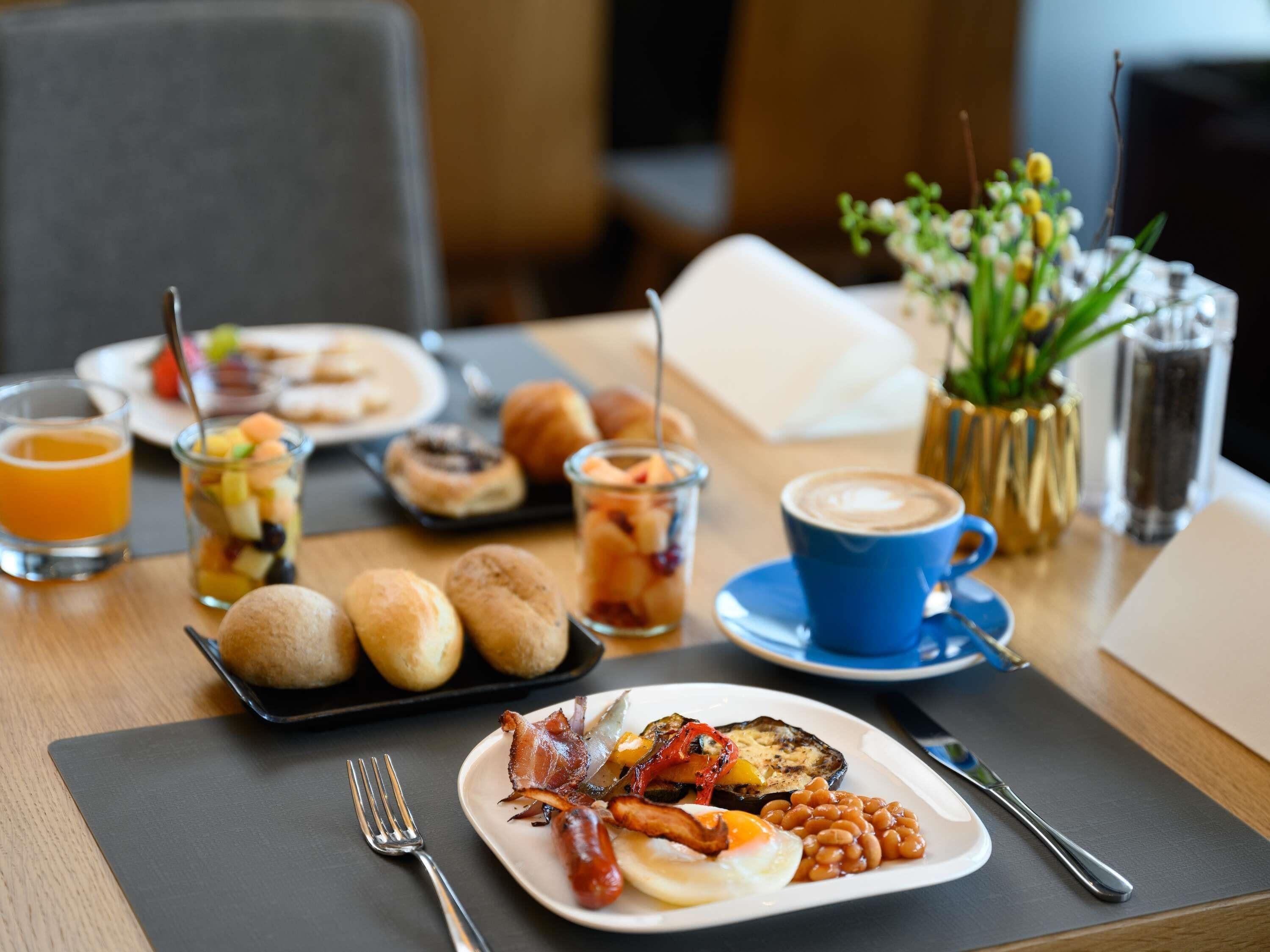Frokostbuffé hver dag (mot et tillegg)