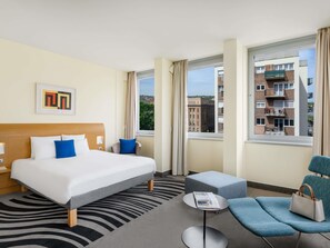 Junior Suite, 1 Double Bed | Minibar, in-room safe, desk, laptop workspace - Novotel Budapest Danube (Budapest)