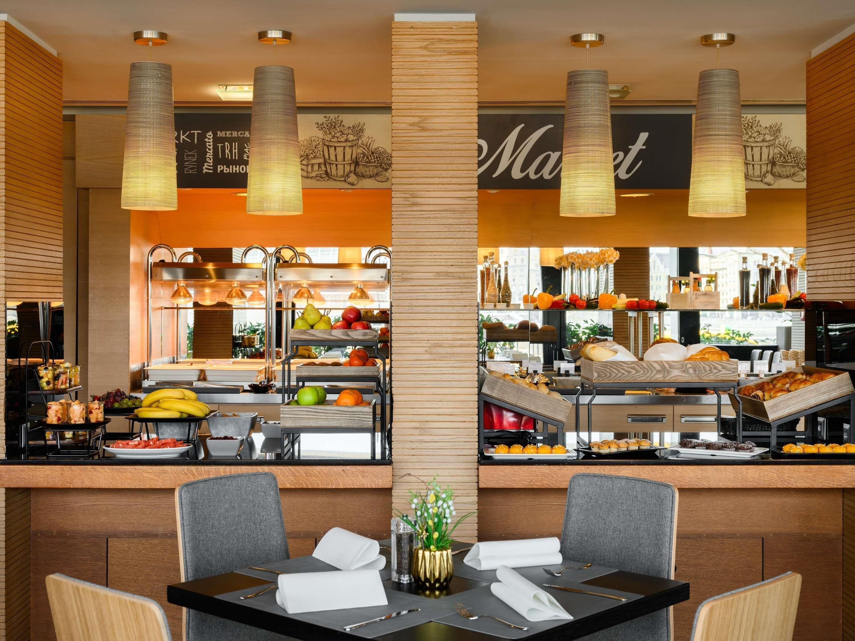 Daily buffet breakfast for a fee