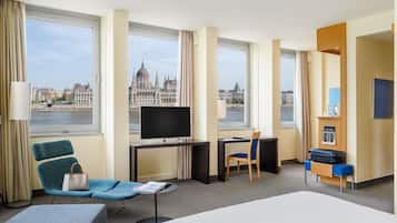 Minibar, in-room safe, desk, laptop workspace