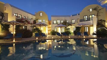 Indoor pool, outdoor pool