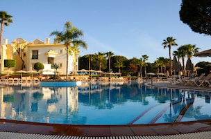 Indoor pool, 2 outdoor pools, pool umbrellas, sun loungers