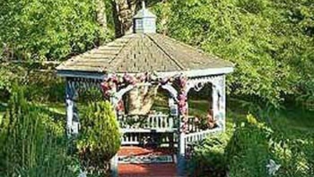 Gazebo - The Inn on Thistle Hill (Boston)