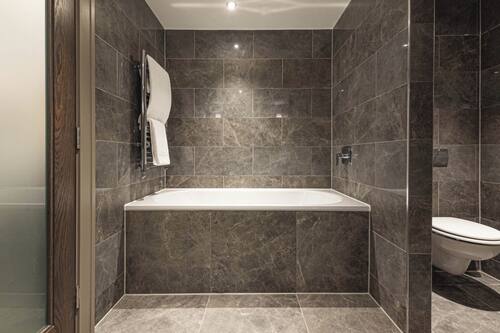 Suite Signature | Baño | Ducha y cabezal de ducha tipo lluvia
