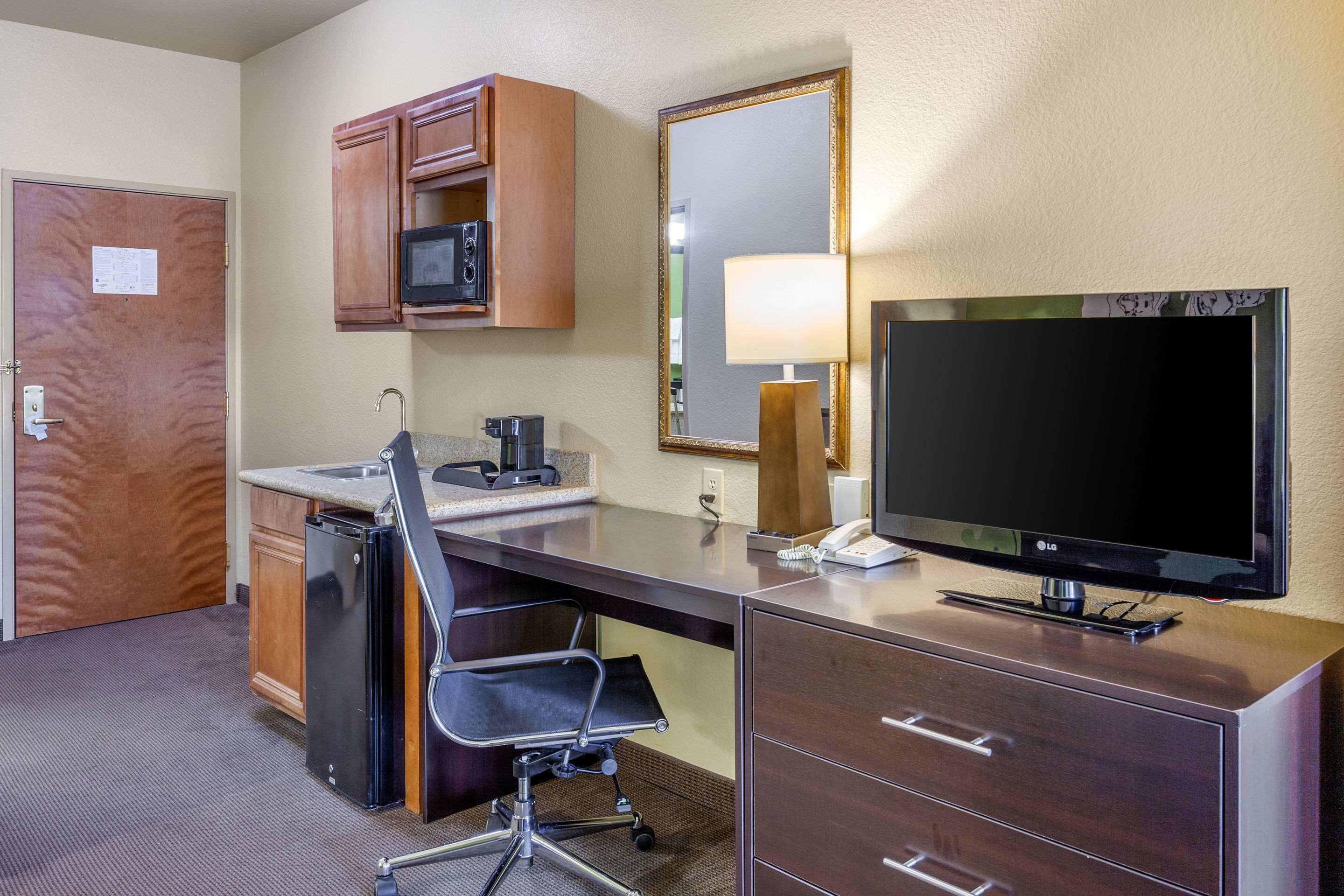 in-room safe, desk, laptop workspace, iron/ironing board