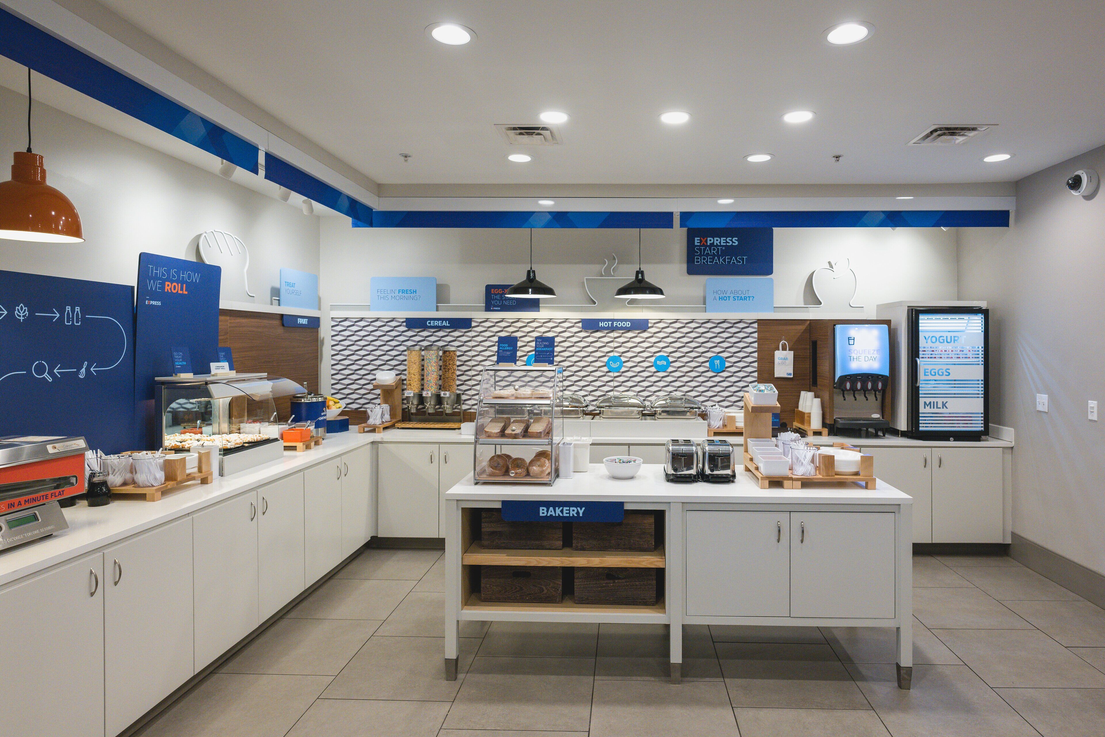 Free daily buffet breakfast