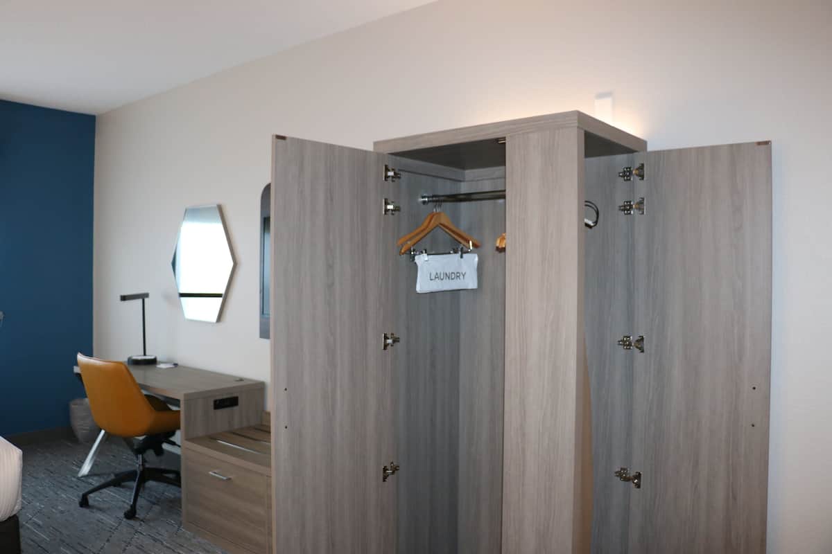 Room amenity