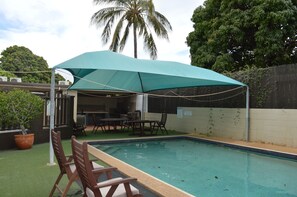 Hồ bơi ngoài trời 